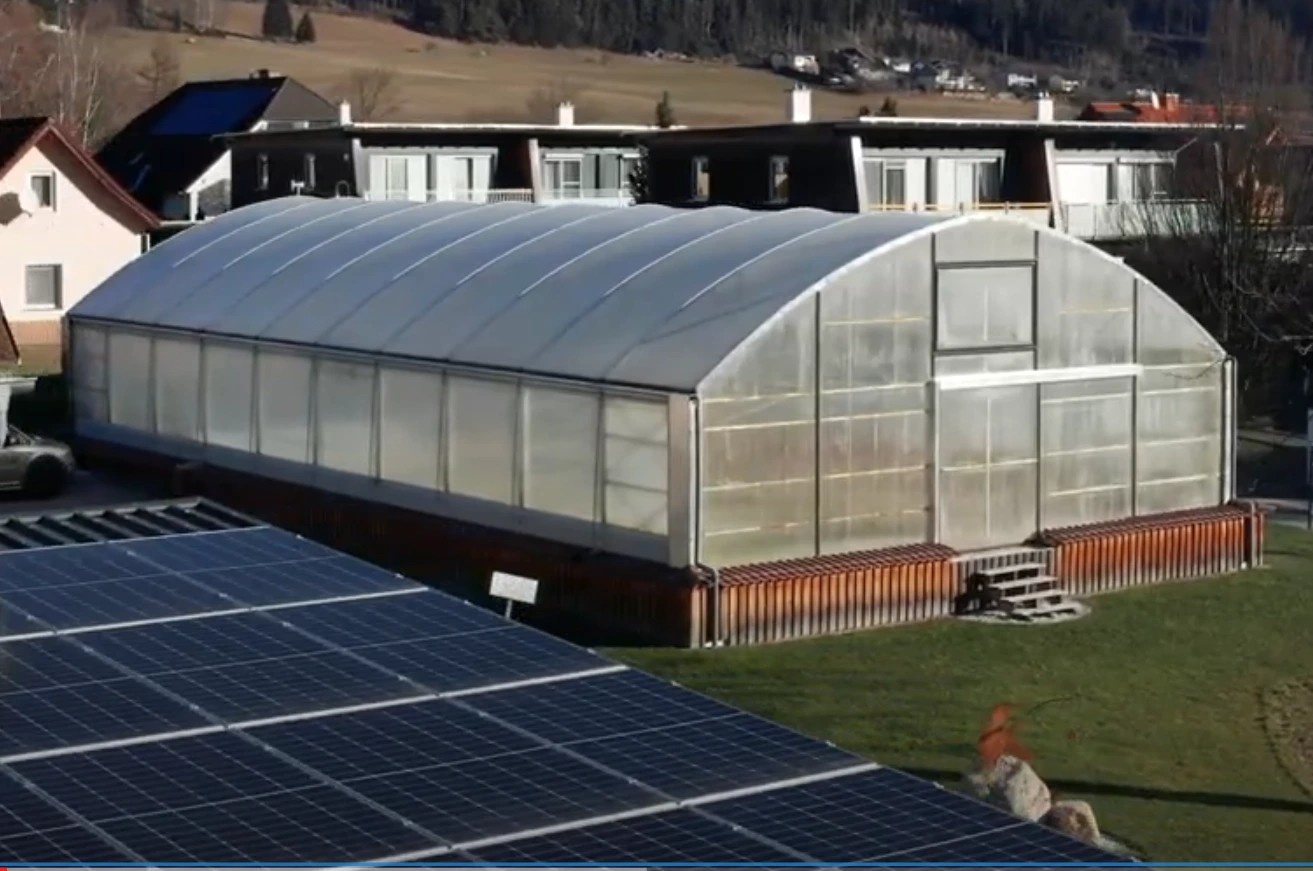 Gewächshaus integriert in die Siedlung